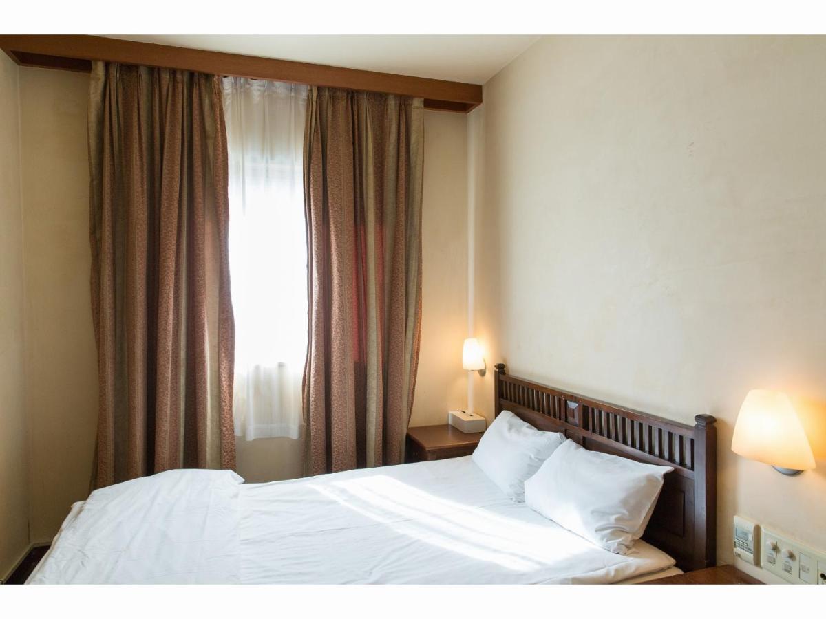 ซีดส์ - สำหรับผู้ใหญ่เท่านั้น Hotel โอซาก้า ภายนอก รูปภาพ